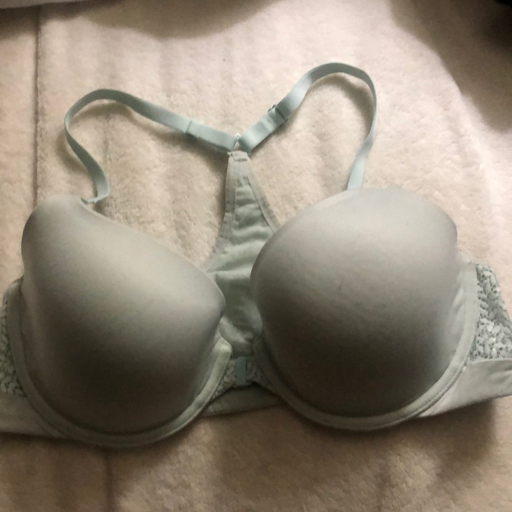BABY BLUE VJCTORIA’S SECRET BRA